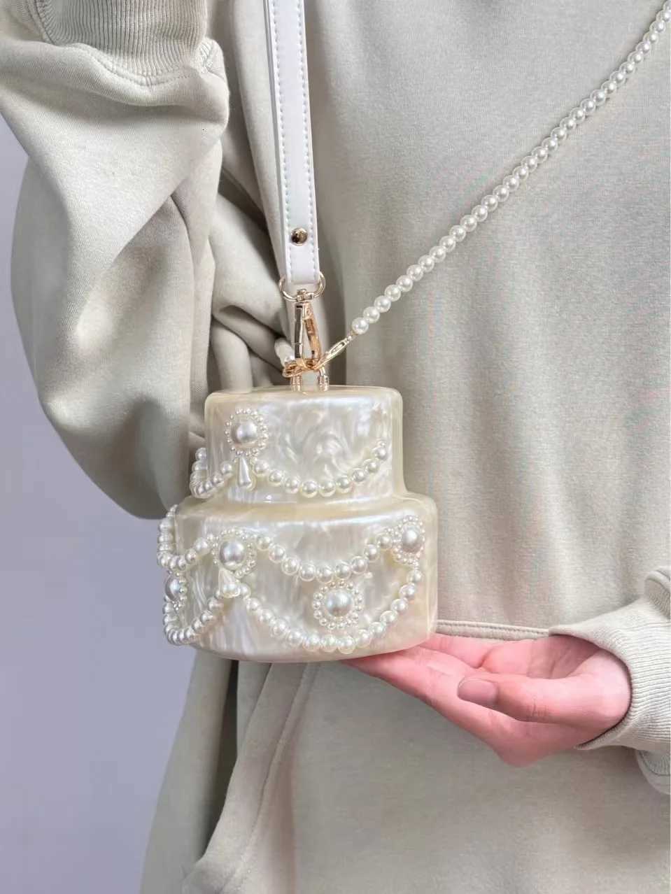 Women Acrylic Cake Bag Cute Pearl Evening Clutch Bag Beading Pearl Purse For Wedding Party Luxury shoulder Handbag Designer ChicW251015