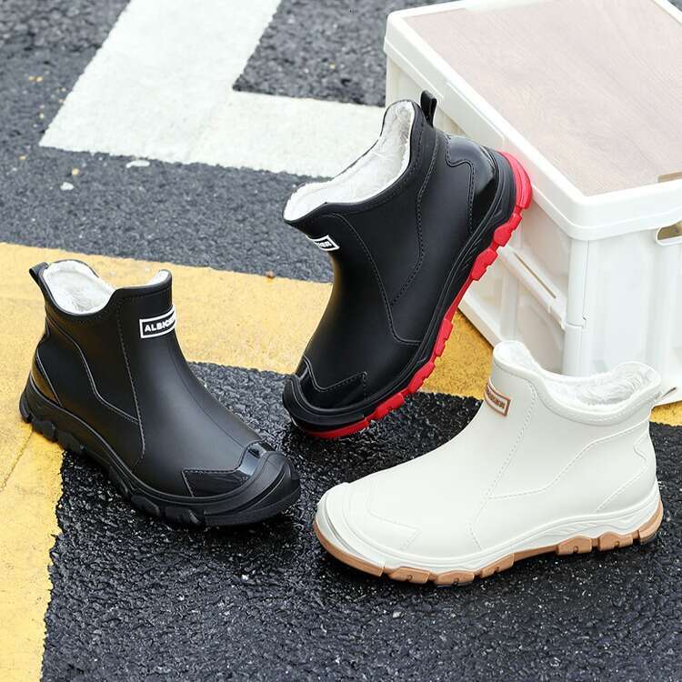 Autumn Winter new Fashion Trendy Cool Outdoor Short Tube Men's Warm Rain Boots Fixed Cotton Water Rubber Shoes Men free shipping