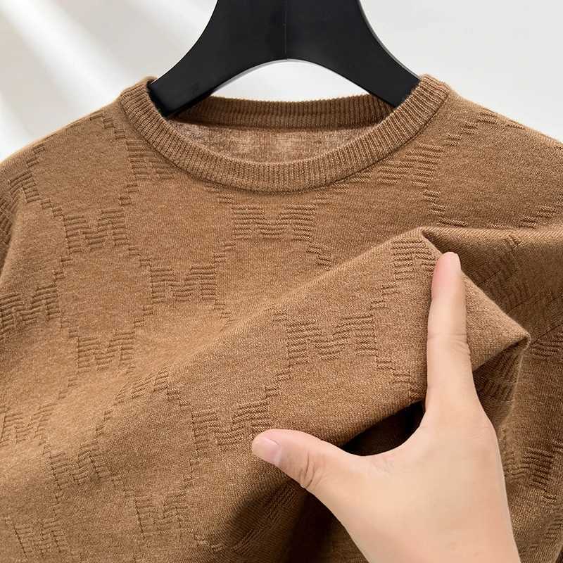 Design Quality Mens Sweater Autumn Item Solid Color Jacquard ONeck Pullover Knitted Sweater Exquisite Casual Menswear J251015