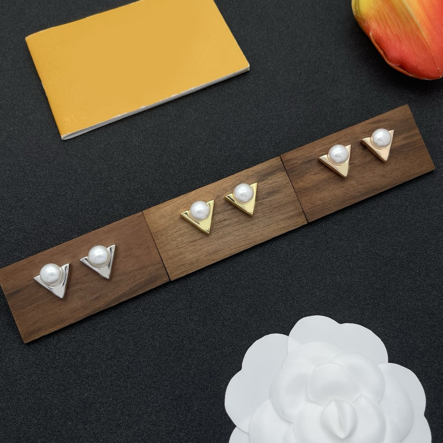 Designer Earrings Luxury Classic Pearl Letter Charm Earrings Gold Silver Plated Stud Earrings For Women Men Wedding Party Fashion Jewelry Christmas Gift