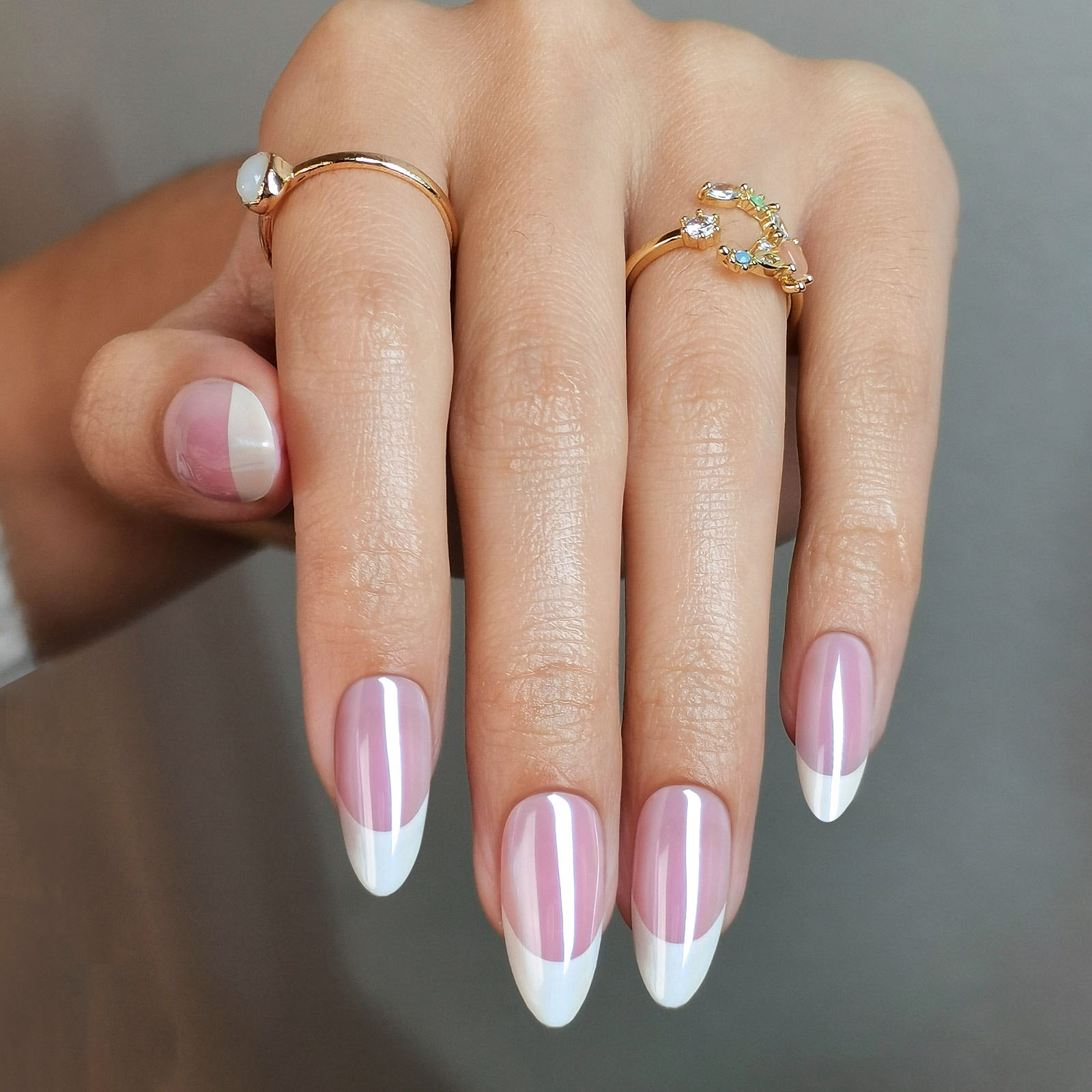 32Pcs French False Nails Almond Fake Nails with Glue Press on White Edge Design Wearable Simple Ins Pink Stiletto Nail Tips