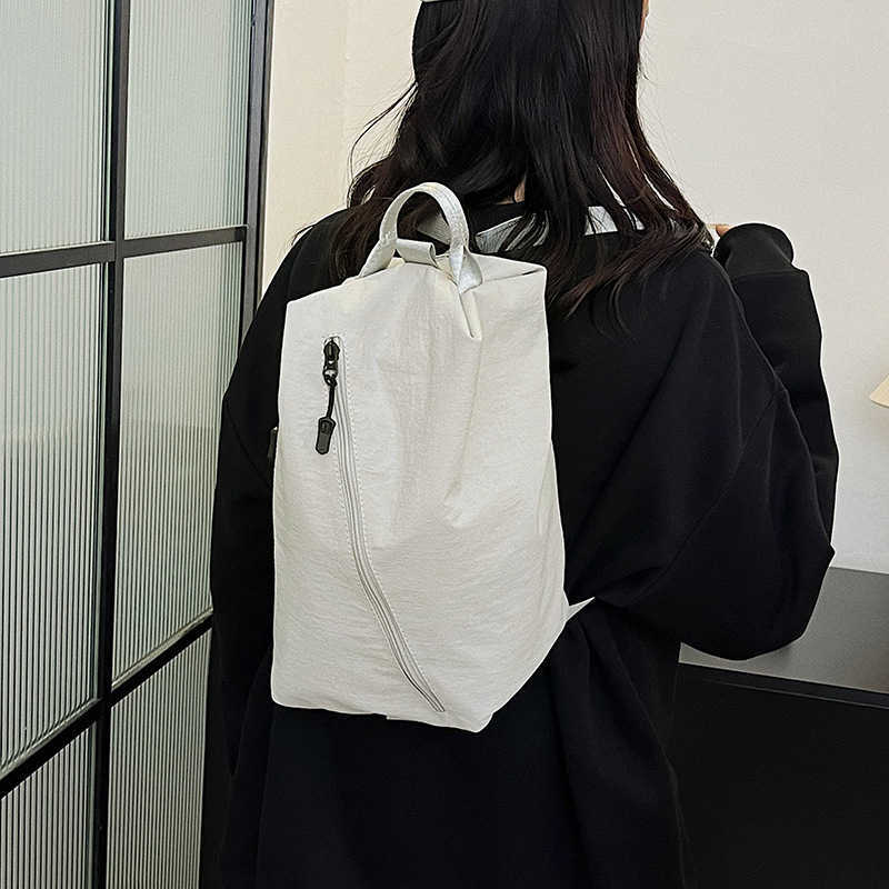 Same Style Yoga Bag Large Capacity Sports Fitness Bag Multifunctional Double Shoulder Crossbody Bag Fashion Versatile Pillow Bag H251015