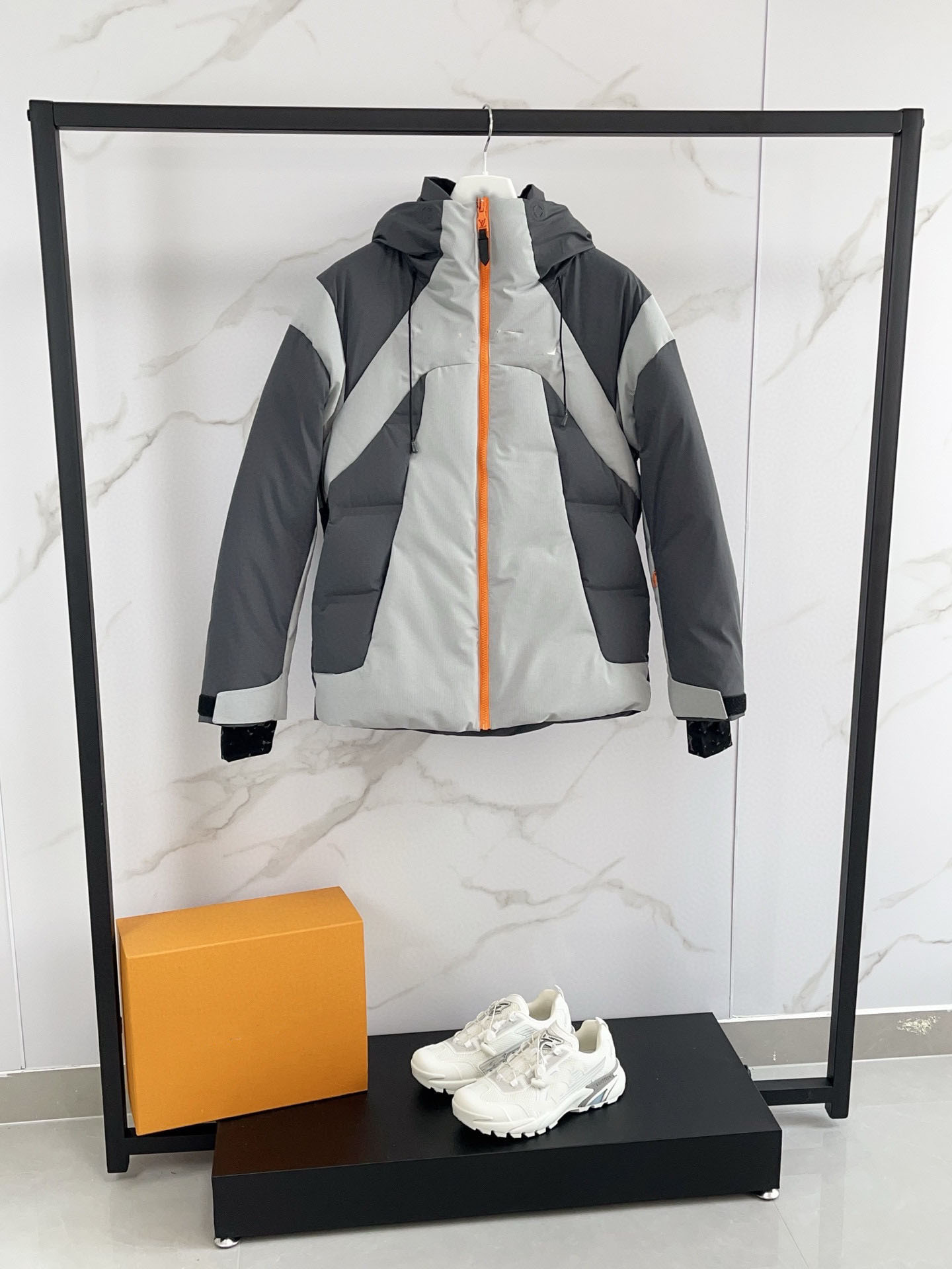 25ss Winter mens Down jacket designers clothes Hooded men thickening downs jackets Long Sleeve Logo print on chest Windproof Waterproof warm coat