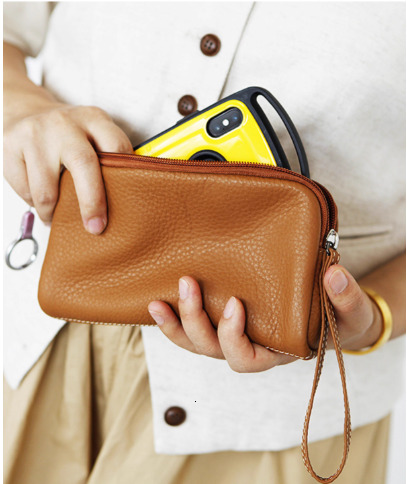 Leisure Cowhide Women Clutch Bag Personalize Letters Genuine Leather Female Wristlet Purse Bag Vintage Pencil Makeup Zip Pouch