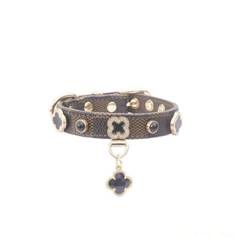 Dog collar Designer cat pu leather Pet travel supplies Four leaf clover zircon inlay High-End Exquisite Unique