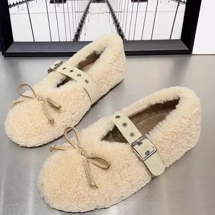 Plus Size Women Shearling Flats Furry Lambswool Mocasines Mujer Warm Cotton Shoes Ladies Slip On Sheep Winter 251013