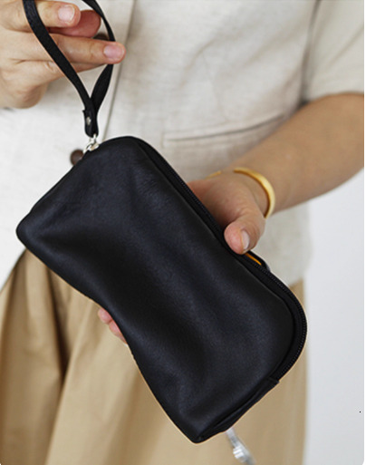 Leisure Cowhide Women Clutch Bag Personalize Letters Genuine Leather Female Wristlet Purse Bag Vintage Pencil Makeup Zip Pouch