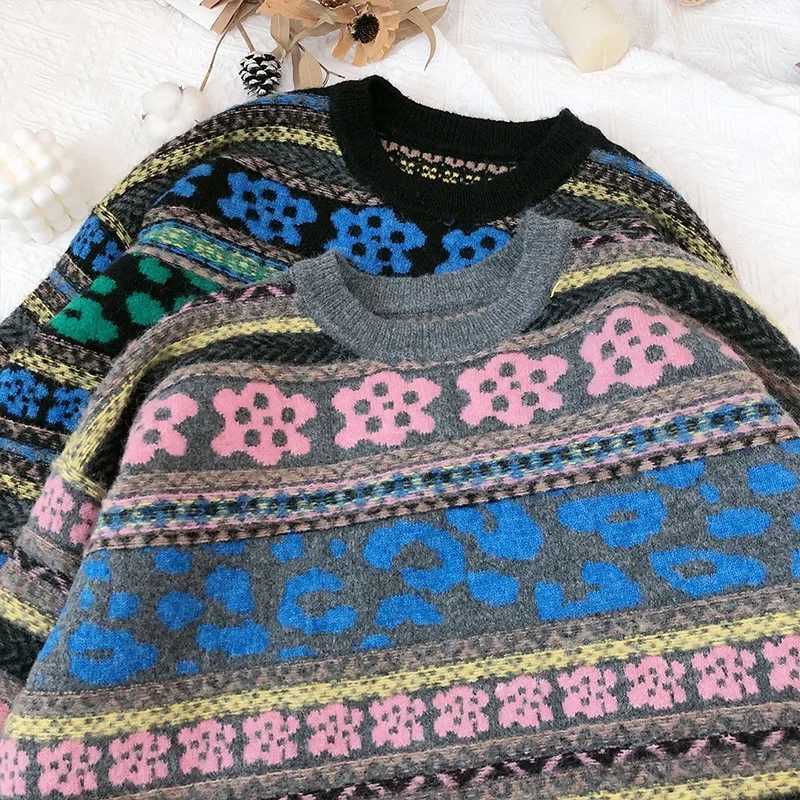 Autumn Winter Thickened Womens Sweater Loose Overhead Soft Cozy French Vintage Floral Design Knittedwear Casual Style J251015