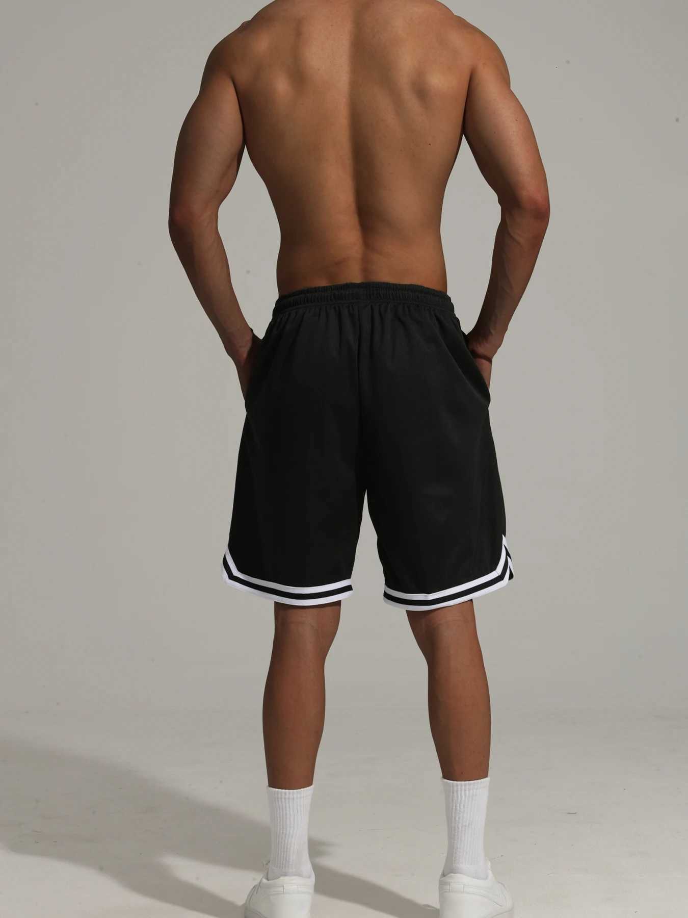 Mens sports shorts for basketball and running loose and breathable casual shorts fivepointed pantsT251015
