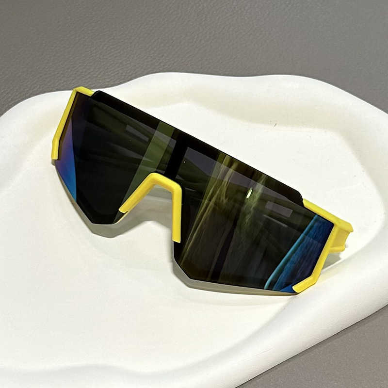 Childrens Sunshade Glasses Boys and Girls Outdoor Cycling Onepiece Sunglasses Baby Personality Photo Show Sunglasses Trendyt H251015