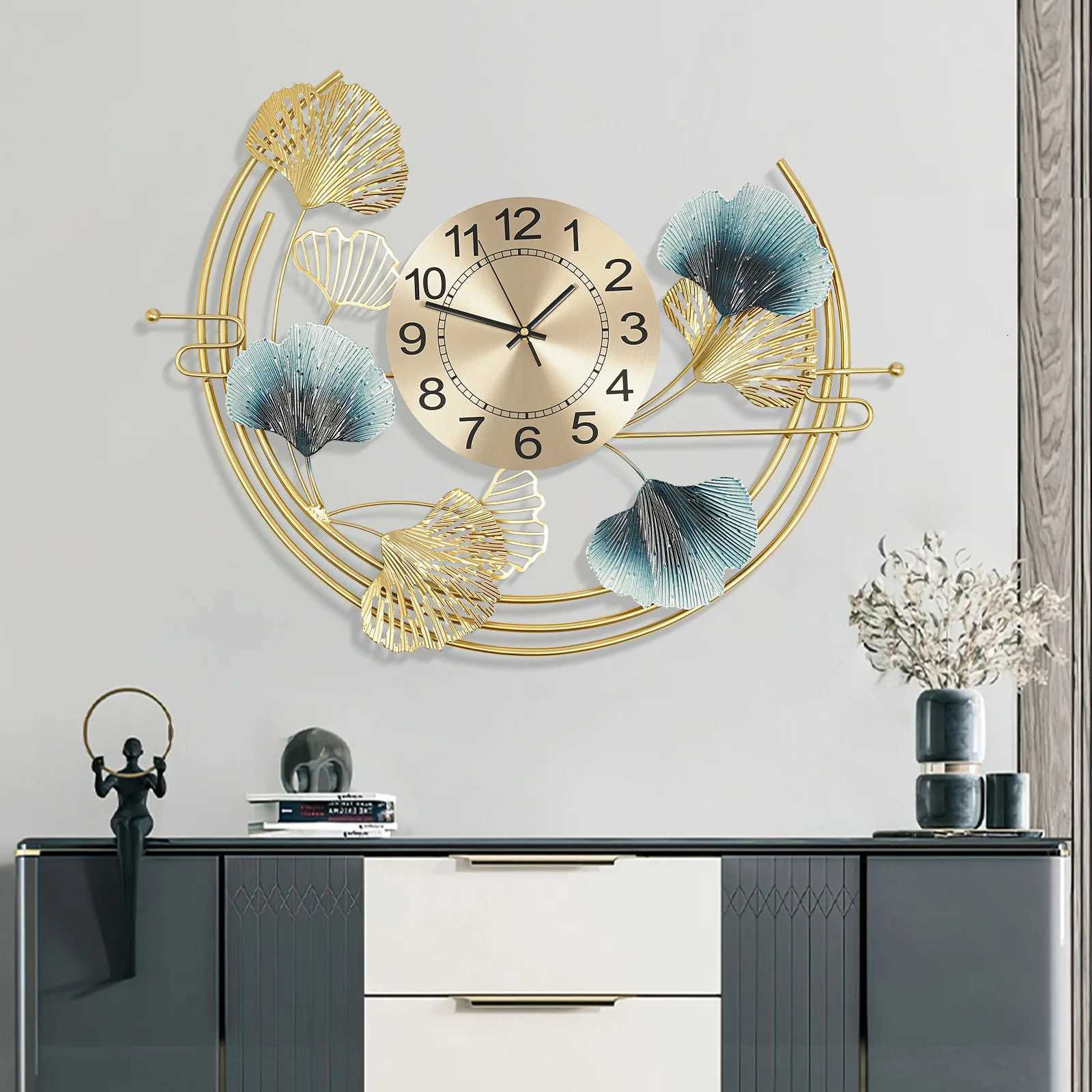 Large Iron Wall Clock6752cm Gold Blue Round Wall Mount Clock Battery Powered for Living Room Decor C251015