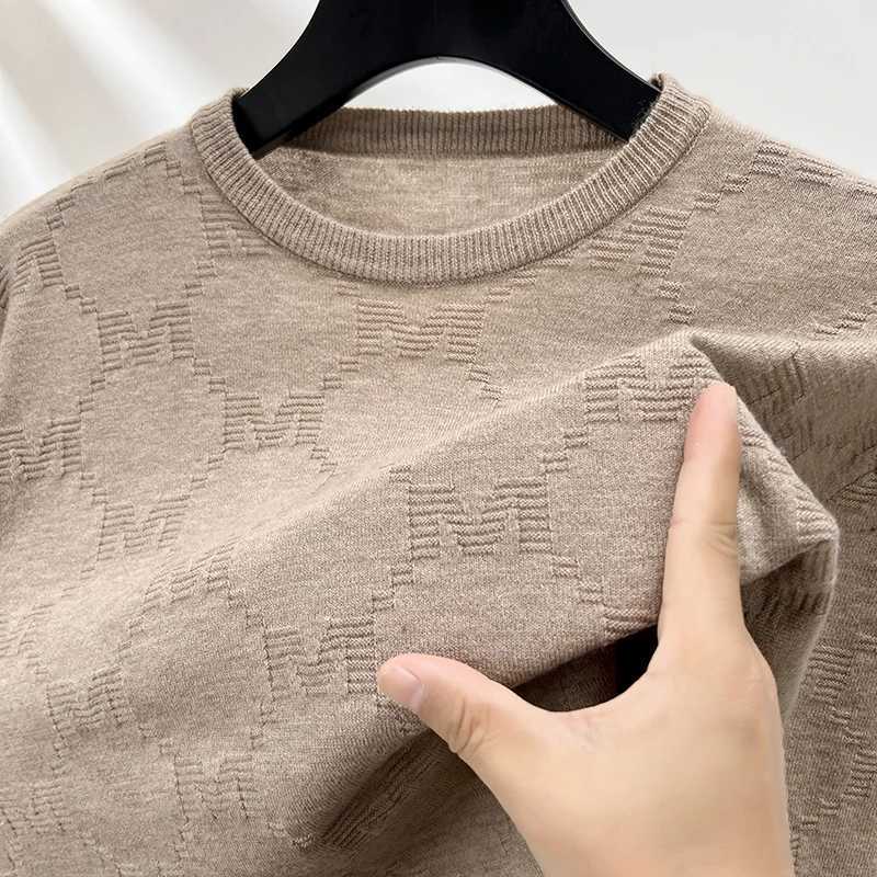 Design Quality Mens Sweater Autumn Item Solid Color Jacquard ONeck Pullover Knitted Sweater Exquisite Casual Menswear J251015