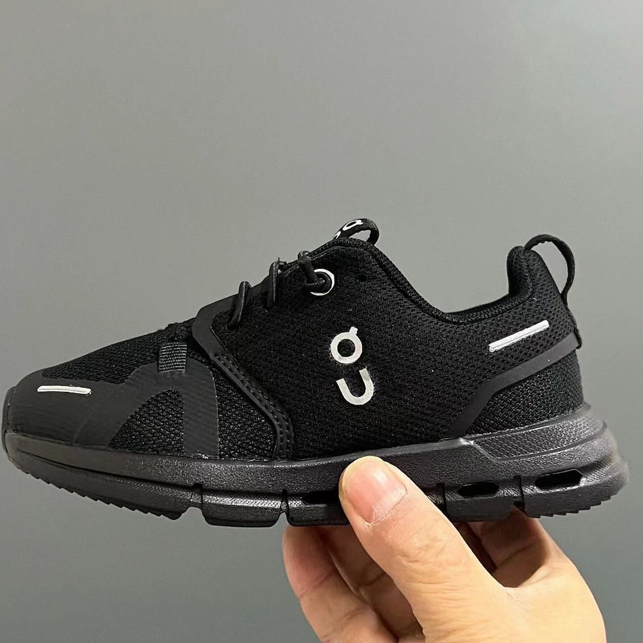 Designer Cloudes sneakers shoes for boby could kids white pink green children trainers shoes Plate-forme casual luxury platform