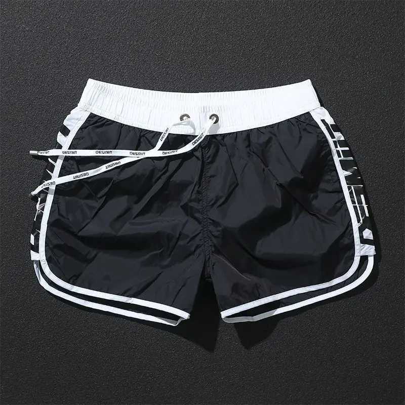 Lightweight Sports Men 2025 Summer Quickdrying Loose Running Fitness Threepoint Beach PantsT251015