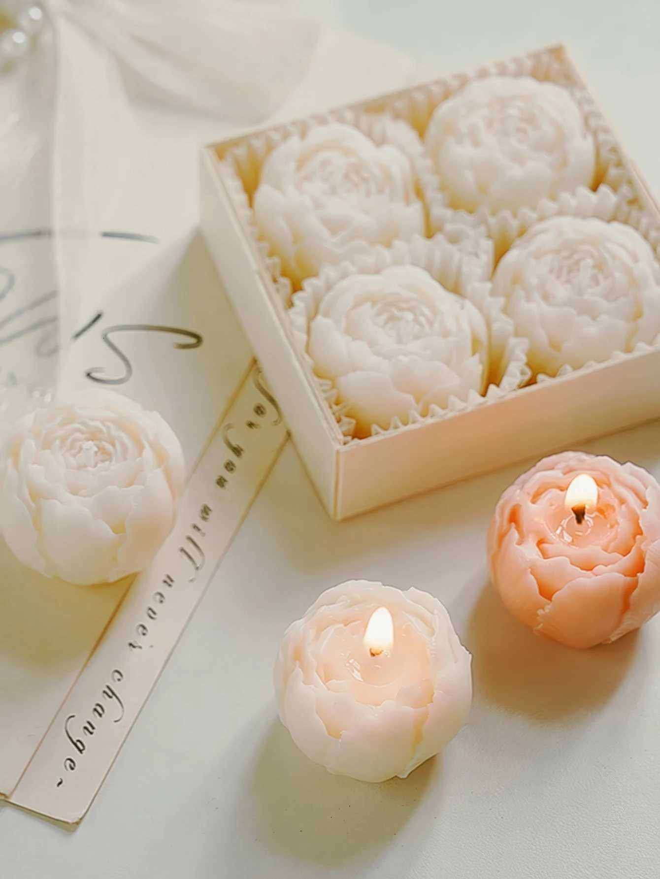 Rose Flower Shaped Soy Wax Candle Set of 4 Gift Box Handmade Decorative Smokeless Candles for Home DecorBirthdayWedding Gifts C251015