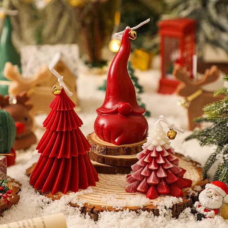 New Christmas Tree Shape Candle Aromatherapy Candle Xmas Scented Candles Handmade Candles Gift Home Decor vela navidad candele C251015
