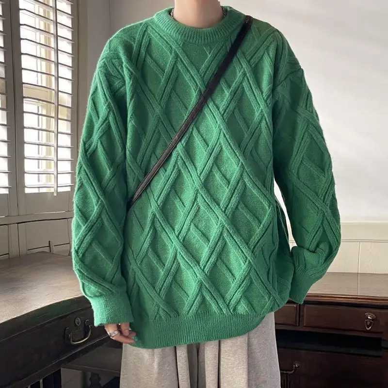 Retro Plaid Sweater Mens Winter Japanese Loose Lazy Style Sweater Round Neck Inner Base Shirt J251015