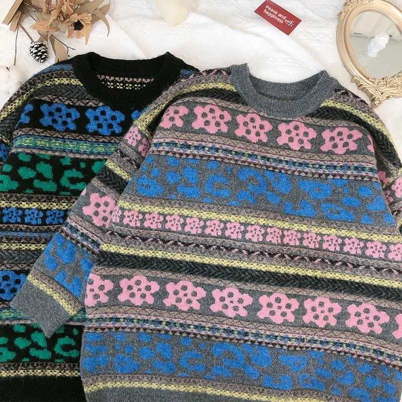 Autumn Winter Thickened Womens Sweater Loose Overhead Soft Cozy French Vintage Floral Design Knittedwear Casual Style J251015