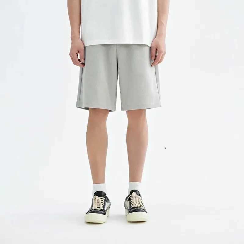 Summer Mens Sports Shorts That Showcase A Sporty Style Loose and Casual Bring Vitality To Both Men and Women in The SummerT251015