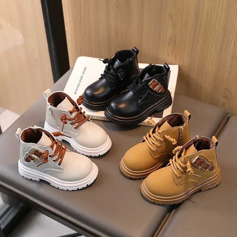New Brand 2024 Kids Boots Fashion Toddler Baby Soft Flat Short Boots NonSlip Rubber Sneaker with Hardware Children Shoes H10297T251015
