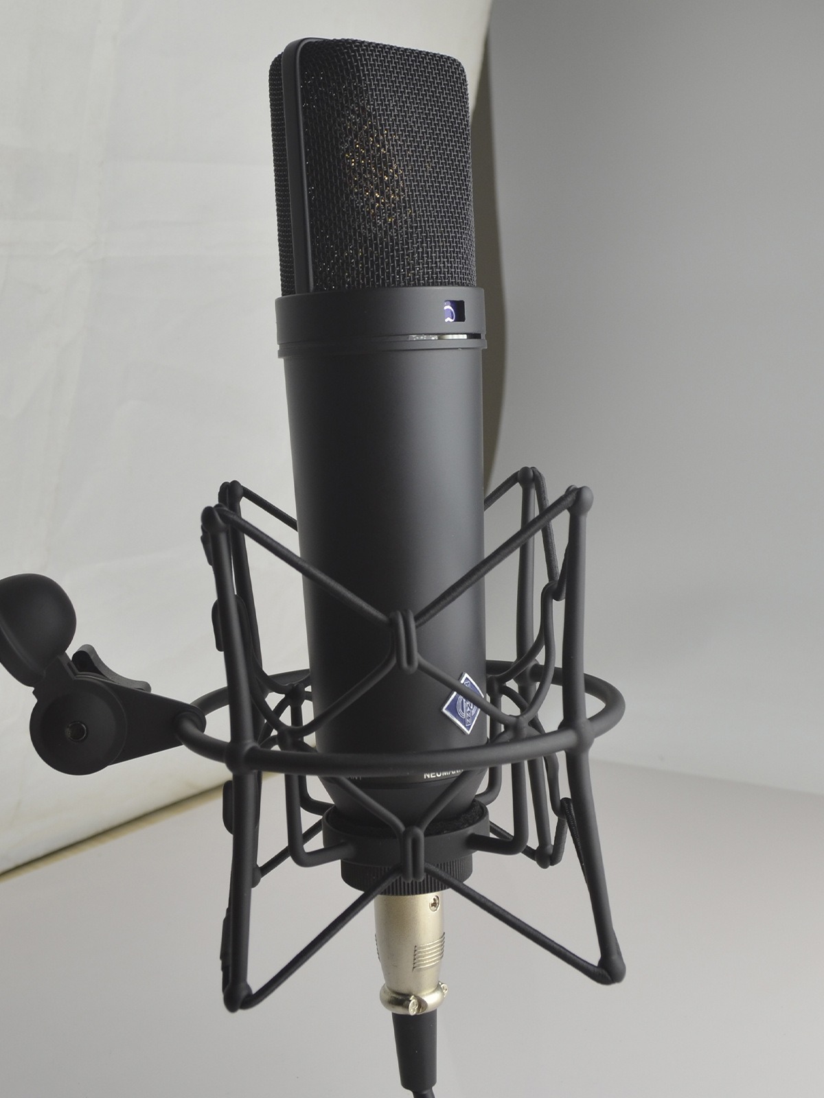 TOP quality NEUM Professional Recording Studio Microphones U87AI U 87 MT u87 ai ultimate studio standard Microphone microfone instruments audio broadc