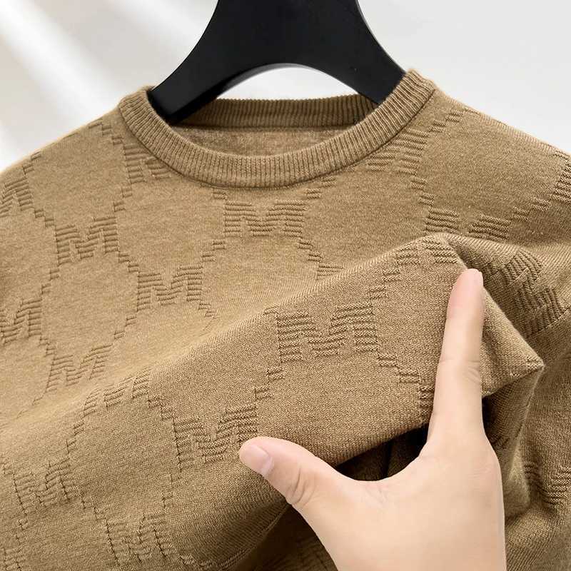 Design Quality Mens Sweater Autumn Item Solid Color Jacquard ONeck Pullover Knitted Sweater Exquisite Casual Menswear J251015