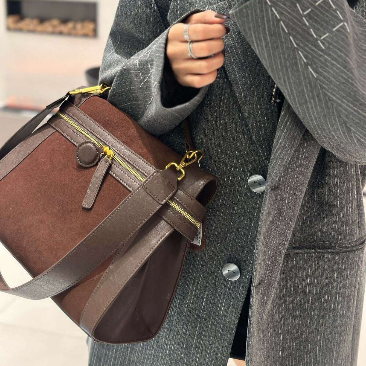 2025 new women's handbag suede velvet soft leather handbag designer fashionable multifunctional shoulder bag