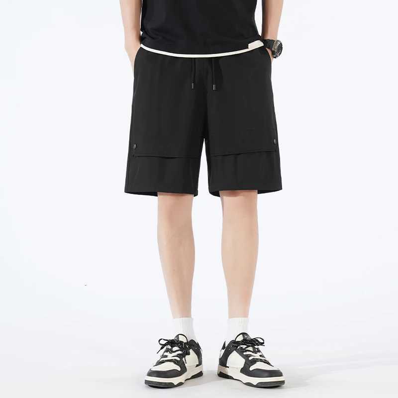 Summer Youth Korean Edition Fashion Casual Versatile New Ice Silk Shorts MenS Speed Drying Sports Loose Leisure 5Point TrouserT251015