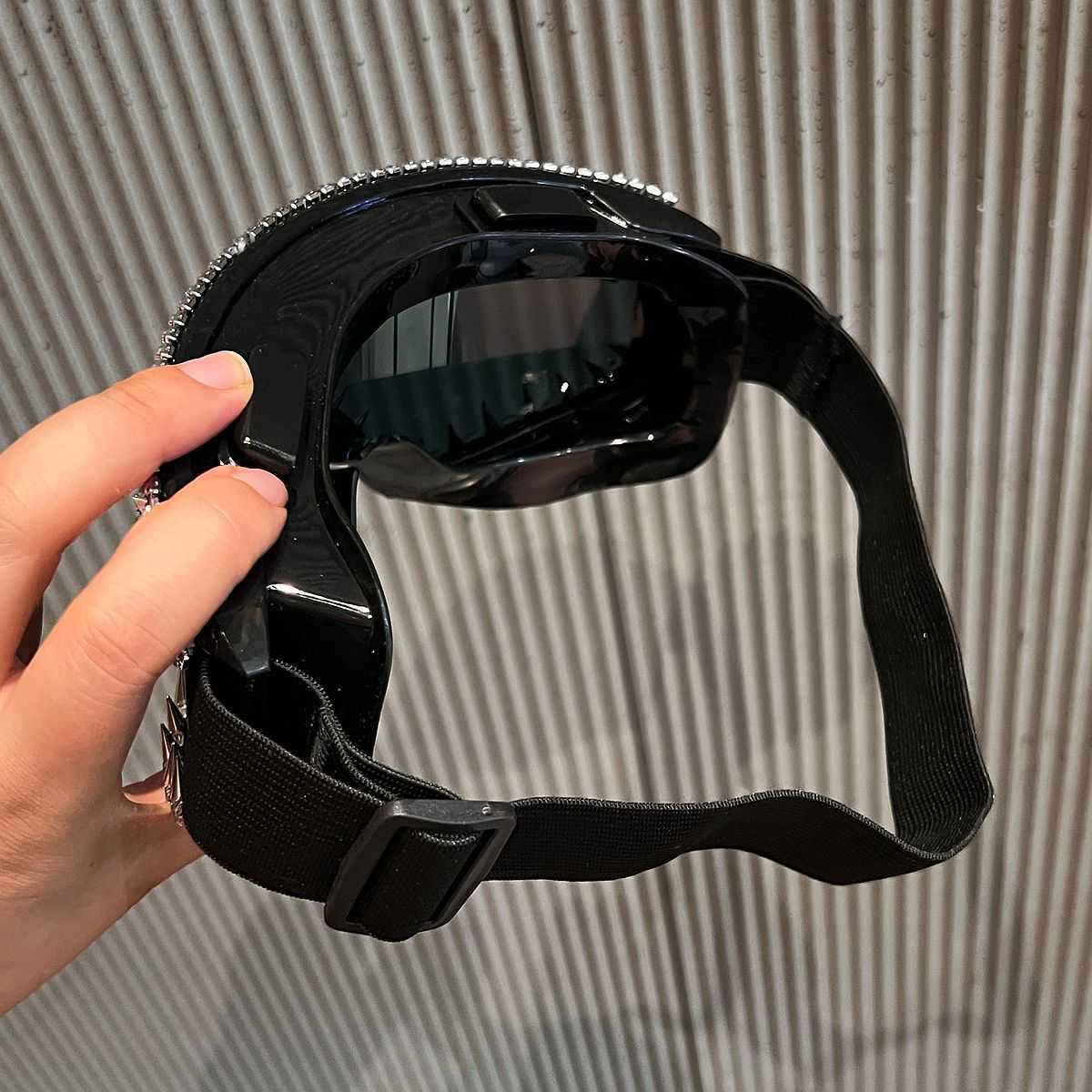 New Rivet Punk Goggles Trendy Sandproof Dustproof Cycling Glasses Large Frame Sponge Ski Goggles H251015