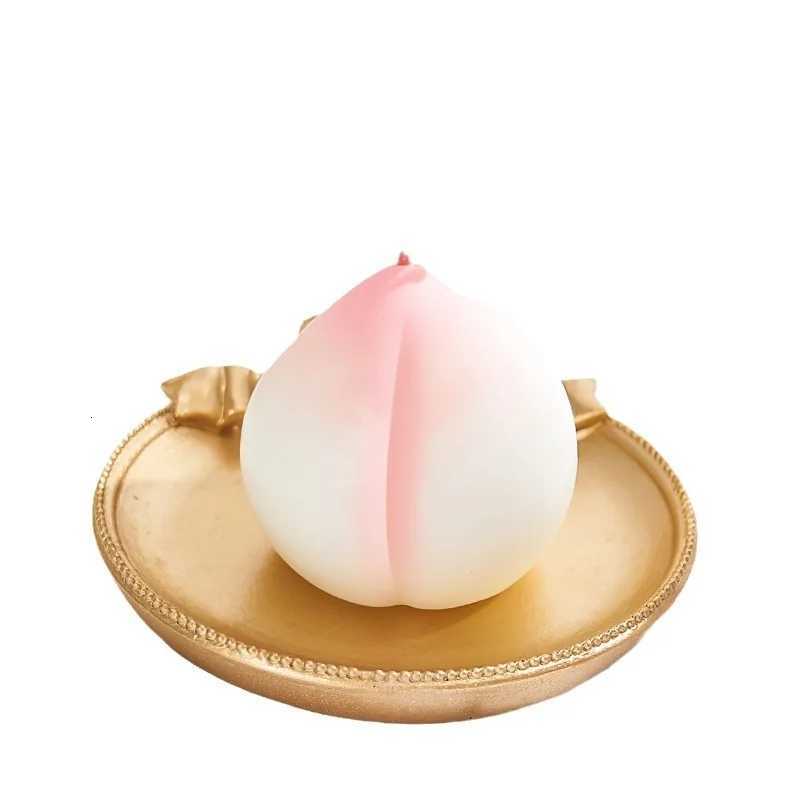 Peach Scented Candle Birthday Gift Creative Fragrance Candle Restic FruitShaped Candle Holiday Decoration Camellia Fragrance C251015