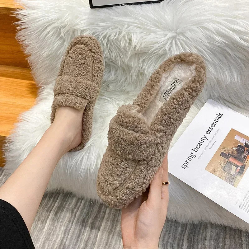 Winter Warm Plush Half Slippers Woman Outdoor Furry Mocasines Warm Slip on Cotton Shoes Woman Flats Cover Toe Curly Fur Slides 251013