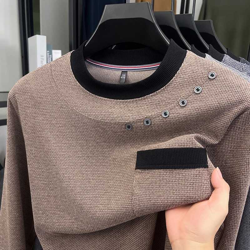 Design Quality Mens Knitted Sweater ONeck Solid Color Simple Pocket Pullover Autumn Winter Versatile Casual Menswear J251015
