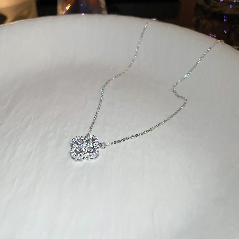 Korean Zircon Flower Necklace Niche Design Ins Style Clavicle Light High-end Neck Chain Jewelry for Women - view 4