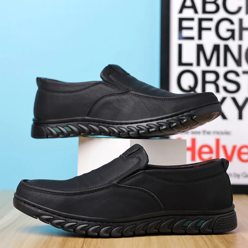 Leather Men Casual Shoes Formal Mens Loafers Moccasins Breathable Slip on Retro Driving Shoes Men Sneakers Plus Size 3948 251013