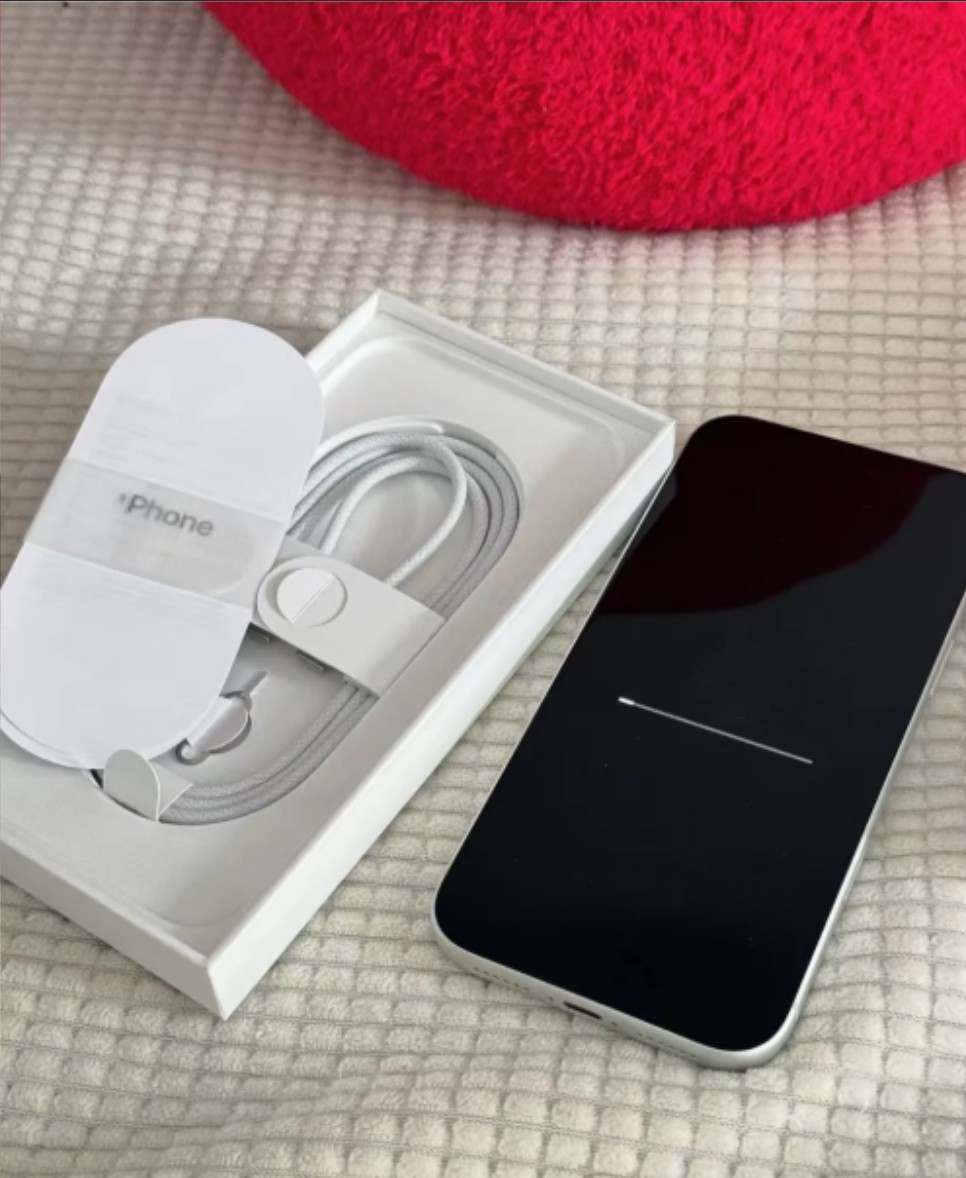 i17 Pro Max Orange i16 Full Screen Smartphone Camera Face Phone Unlocked LTE Smart phones 16GB RAM 1TB HD Android OS GPS Mobile Phone Ring watch S25 Ultra S25Ultra