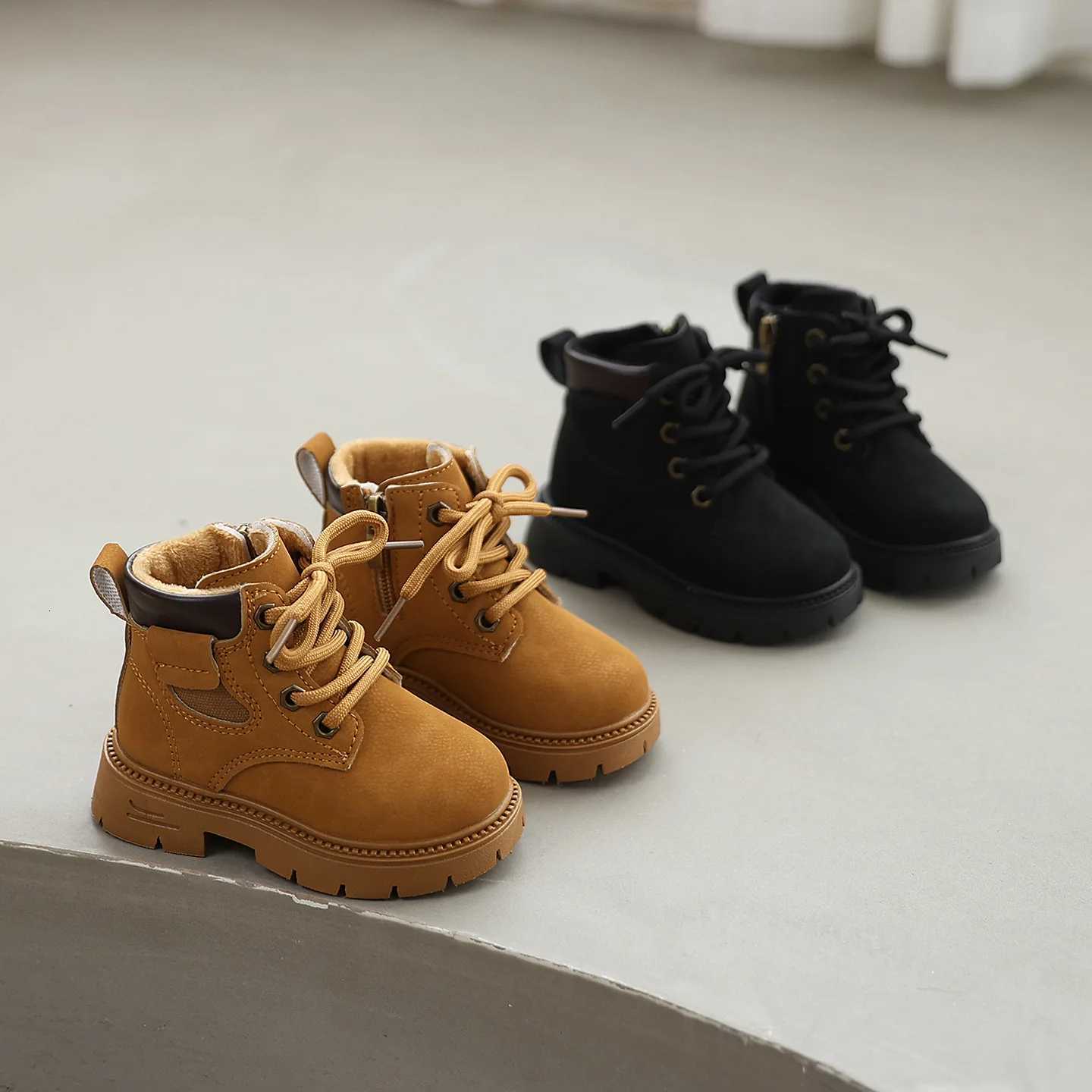 Vintage Style Children Boots Outwear Girls Ankle Boots Autumn Winter Kids Warm Short Fur Shoes Boys Laceup Brown Black BootsT251015