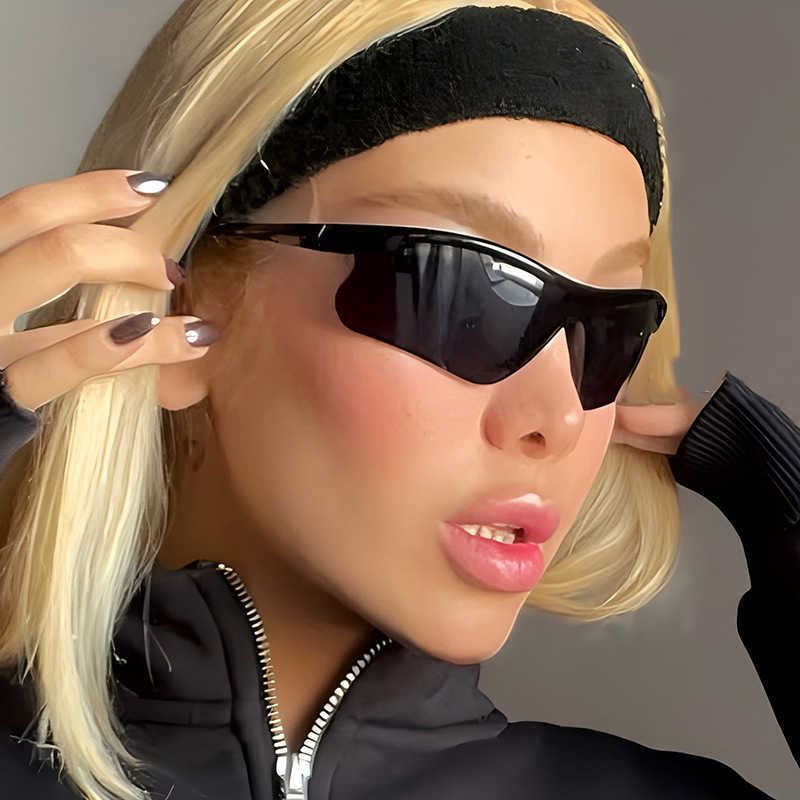 Outdoor Sports Mountaineering Skiing Sunglasses Onepiece Silver Goggles Windproof Sunglasses Cool Running for Men and Women the Mountains H251015