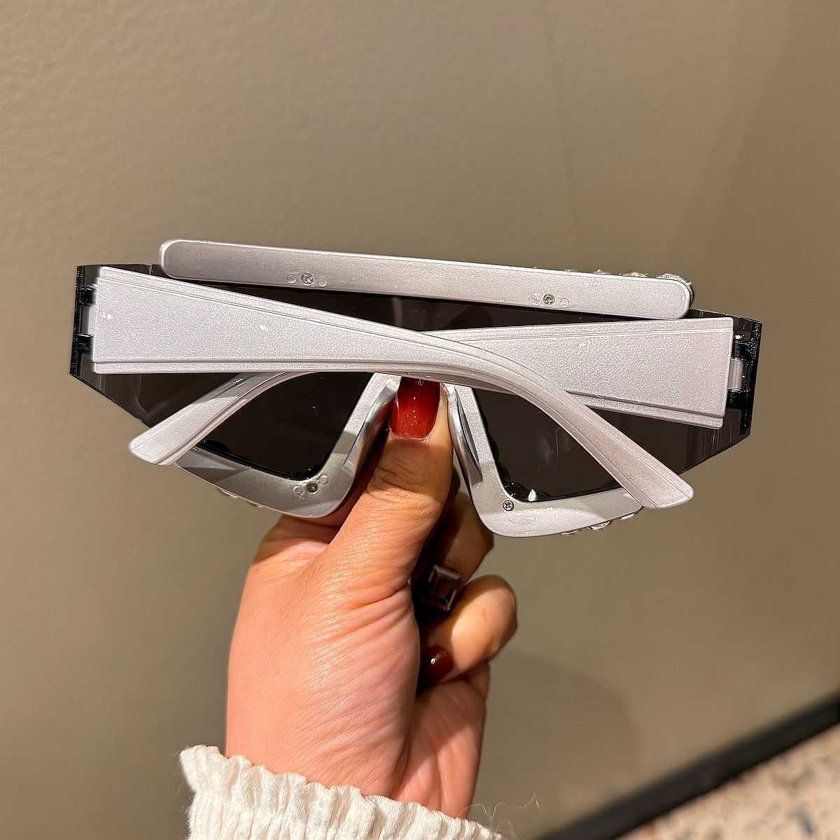 Personalized Large Frame Chain Onepiece Sunglasses Trendy Punk Sunglasses Y2k Futuristic Fashion Goggles H251015