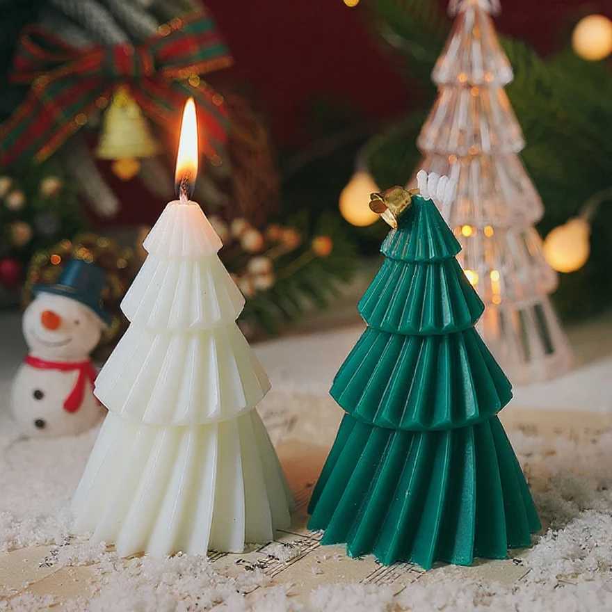 Handcrafted Christmas Tree Scented Candles Creative Festive Ornament Perfect Gift for Xmas Lovers Premium Fragrant Decor C251015