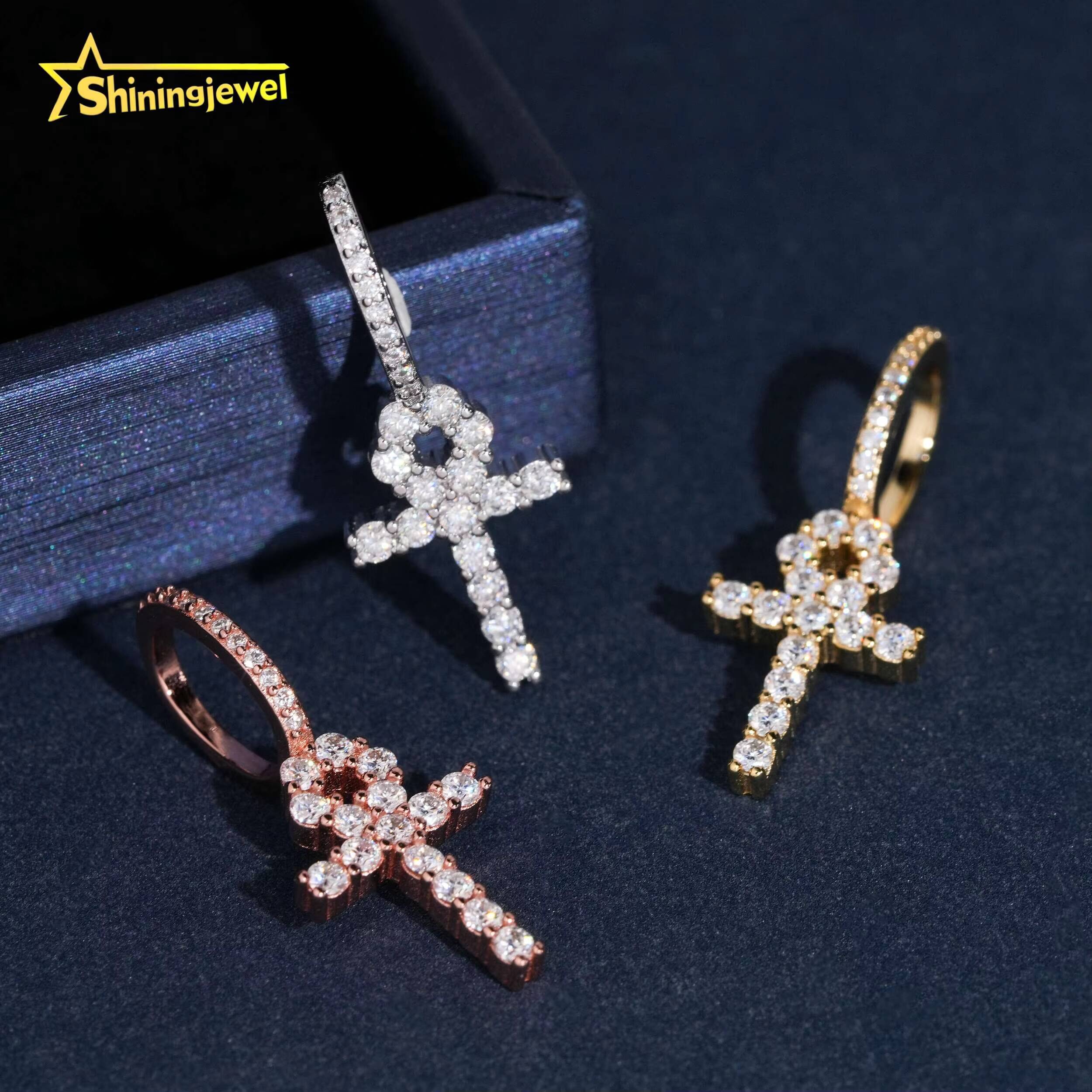 Wholesale Price 925 Silver Moissanite Pendant Iced Out Jewelry Custom Pendant Moissanite Cross Pendant Rapper Jewelry