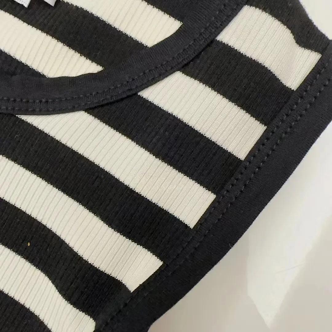 2025 new girl Dress girls Dresses baby Classic plaid skirt With Letters Casual flower 100% Cotton Student clothes