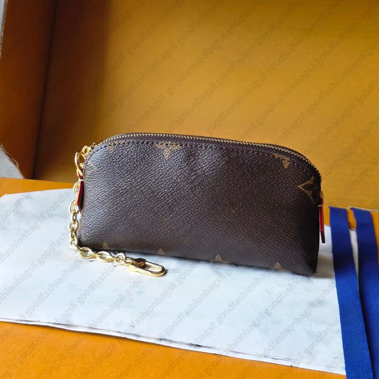 designer Cosmetic lipstick Pouch Mini Women Lipstick Makeup Beauty Case Toiletry Toilet Pouch Travel Bag Shell leather cosmetic bags toiletry Pouch clutch handbag