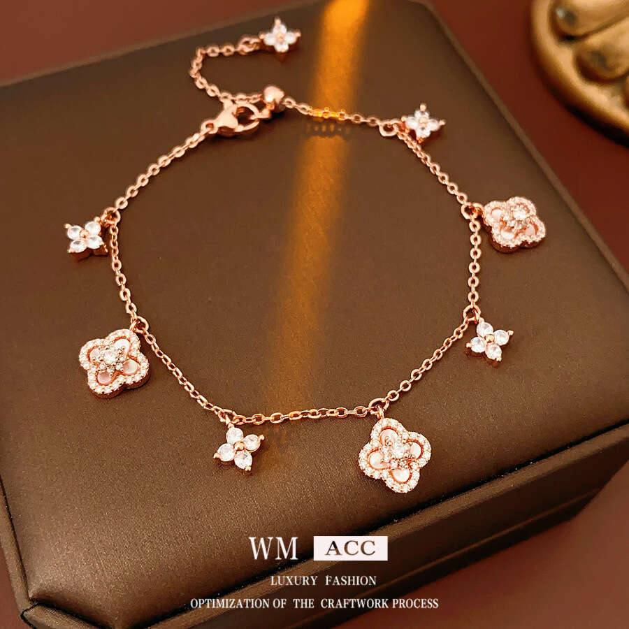 Zircon Mother-of-Pearl Four-Leaf Clover Flower Fashion Commuting Versatile Bracelet Light High-End Niche Jewelry ddmypluto