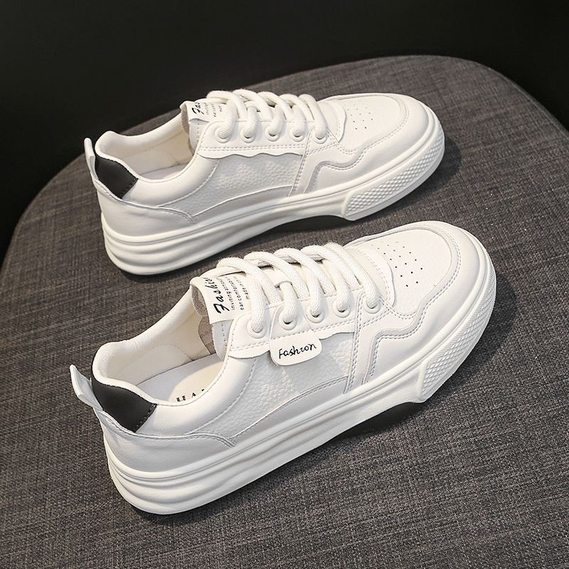 2025 New Women's Breathable White Female Students Ins Korean Edition Versatile Thick Soled Sports And Leisure Board Trendy Shoes