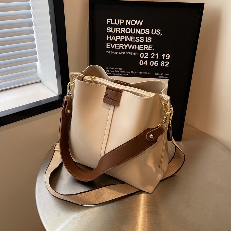 2025 Hot Selling Large Capacity New Fashionable Versatile Single Shoulder Crossbody For Women's Bucket Bag In Autumn And Winter