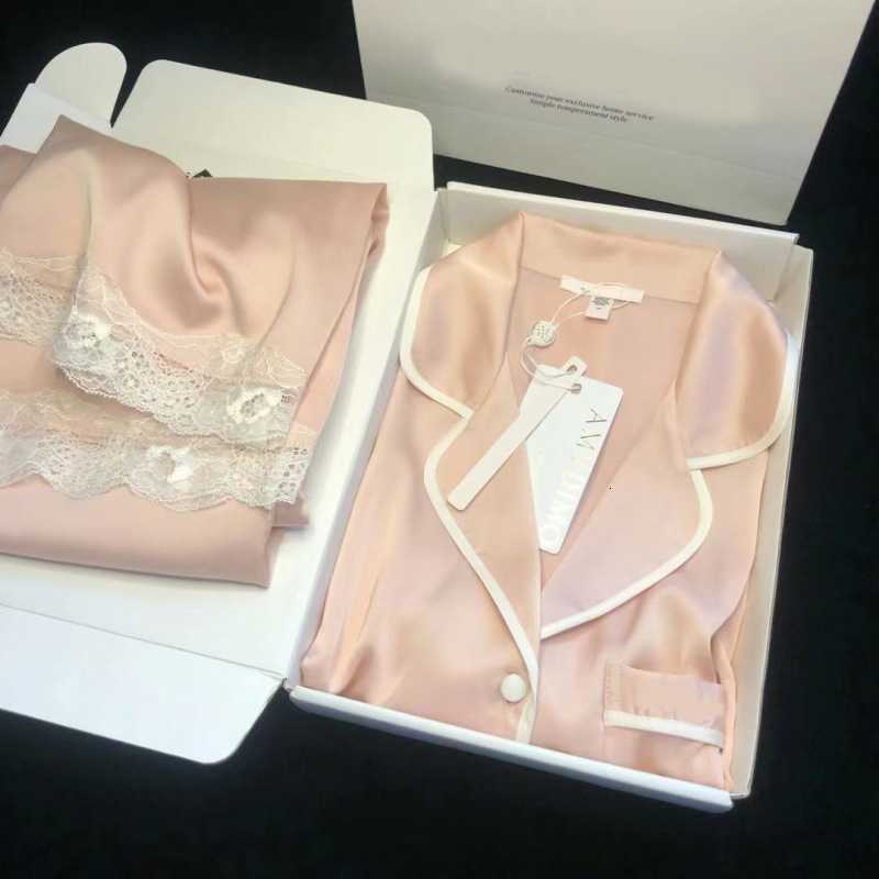 Fashionable home wear 2025 Womens Pajamas Autumn Long Sleeve Ice Silk Korean Pajamas Korean Version Light Luxury Lace Imitation Silk Thin Homewear Set