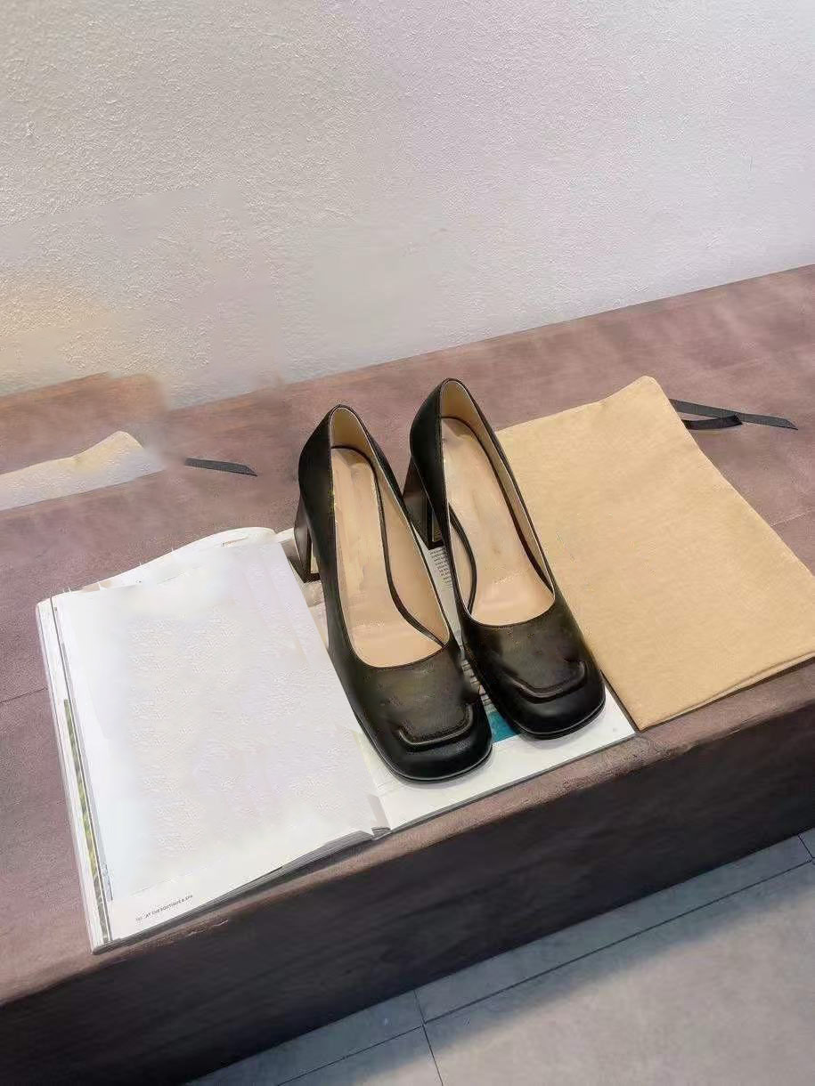 10A formal shoes brand designer women's sandals, fashionable for parties, made of 100% leather, suitable for both formal gatherings and casual outfits.