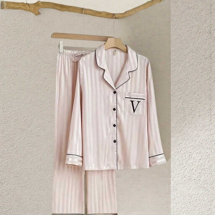 Fashionable home wear Striped Ice Silk Pajamas Highend Feel Wearable Luxury Threepiece Set Short Sleeve Womens Summer Homewear Y251016