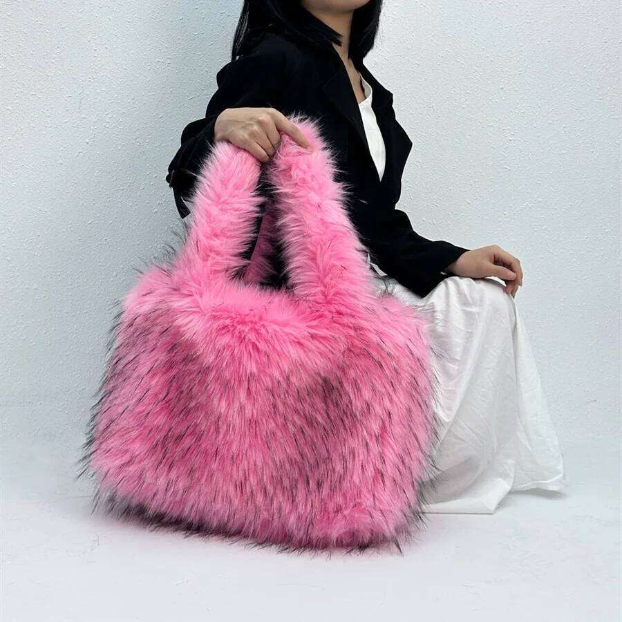Designer Large Capacity Tote For Women Fluffy Lady Handbags Soft Plush Solid Color Warm Winter Shoulder Bag Purses Suotong251016 Suotong251016 Suot251