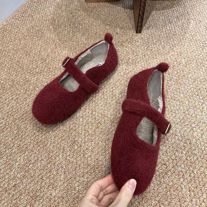 Female Buckle Strap Footwear Round Toe Flats Fur Shoes For Ladies Fashion Plush Women Mary Janes Flats With Furry Shoes 251013
